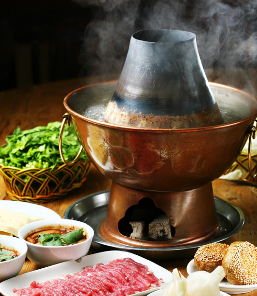 支锅子吃配调切觅羊肉 北京涮锅子最为经典_湛