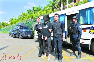 广东警方向香港警方移交重大伤害案嫌犯。