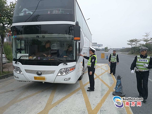 佛山禅城交警打造最安全春运 交通事故同比下