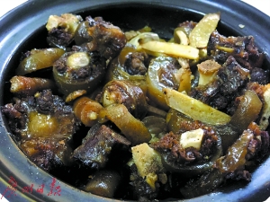 到球王故里品肥咸香热 手工鲩丸等美食久负盛