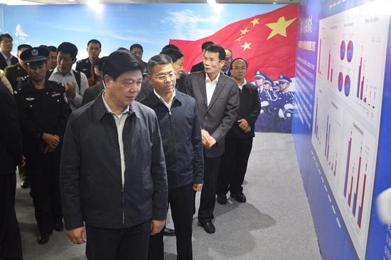 湛江市公安局展示2016年专项打击犯罪行动成