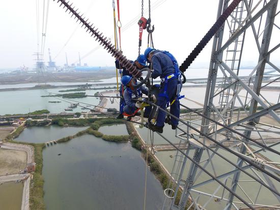 湛江供电局为博鳌论坛保供电 已出动320名保电