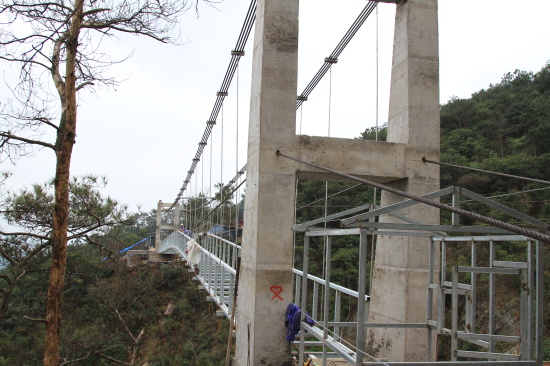 清远市牛鱼嘴玻璃桥将于今月25日正式对外开
