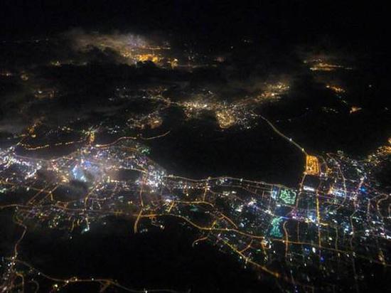 粤港澳大湾区迎来新机遇 香港迎来难得发展机