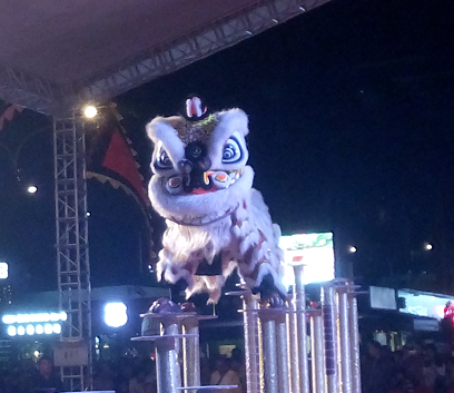 比拼 顺德粤港澳高桩狮邀请赛在容桂天佑城举