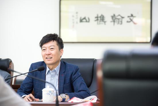 中国文化旅游集团董事长、香港理想新媒体集团董事何纬丰
