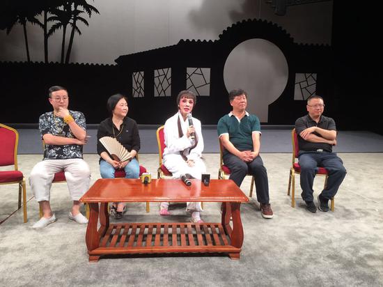 媒体采访现场