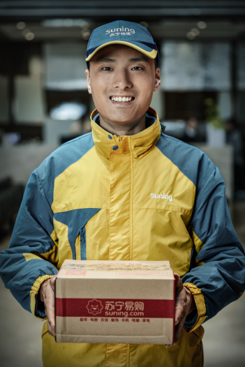 苏宁易购如约送挑起物流战 送快不如送准