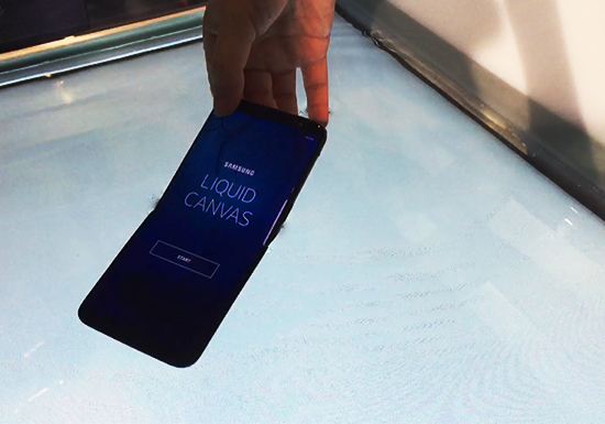 具备防水功能的Galaxy S8|S8+,可以在水中任性畅游
