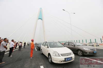 魁奇路东延线通车，进一步加深了禅城与广州的联系。（资料图片）