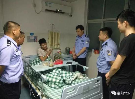 受伤协警张志峰