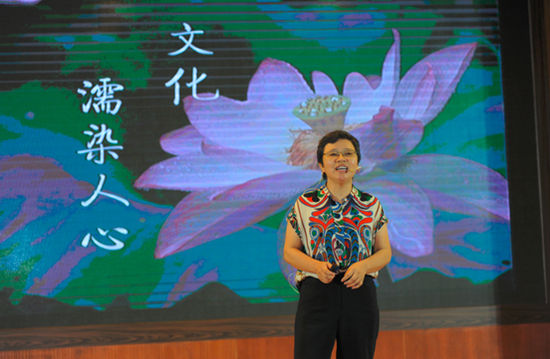 首场主讲人：叶丽琳娓娓道来广雅的“文化濡染人心”