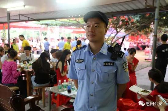 维持场内秩序