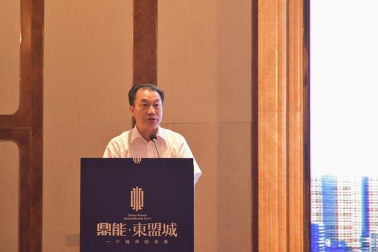 市委常委、常务副市长曹兴表示热烈祝贺