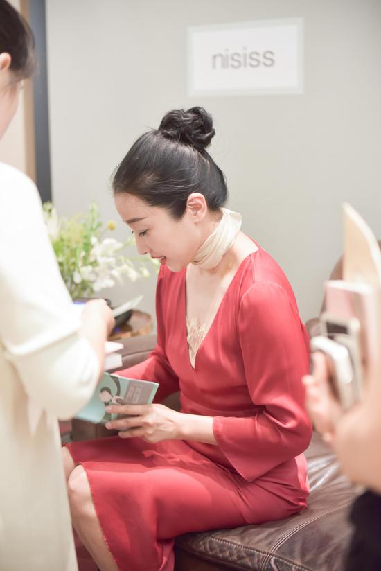 黎晟Rebecca签书会