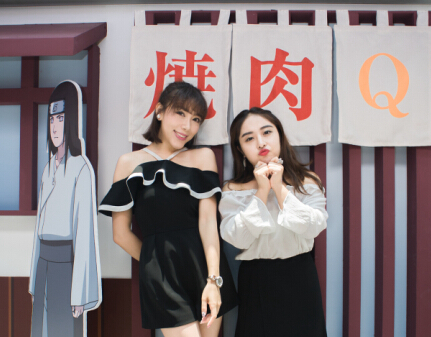 本土艺人何思谕和DJ王馨甜、金牌司仪SHOW MAN 玩转火影村!