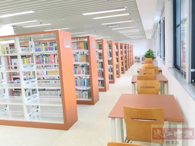 市图书馆祖庙路分馆青少年图书借阅室。珠江时报记者/陈颜梅摄
