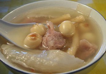 扁豆玉竹麦冬煲瘦肉