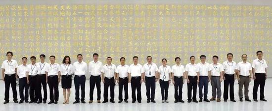 公司异步联网科技攻关团队