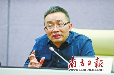 东西畅谈文学。南方日报记者 李细华 摄