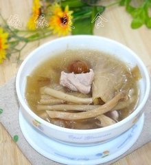 鲜剑花瘦肉汤