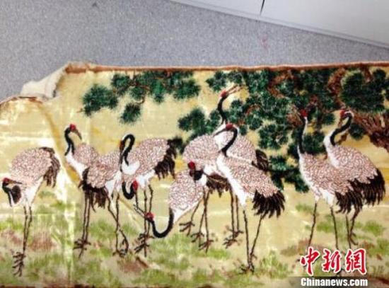 图为:国画家陈之佛的十鹤图(丝织)。中丝博供图 摄