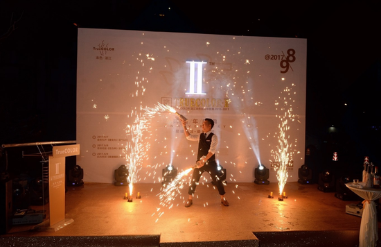 调酒师现场表演