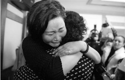 佛山女子一份入户申请书 意外找到失散33年的