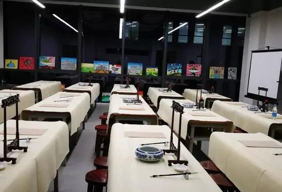 梵高画院—深圳青少年活动中心校区