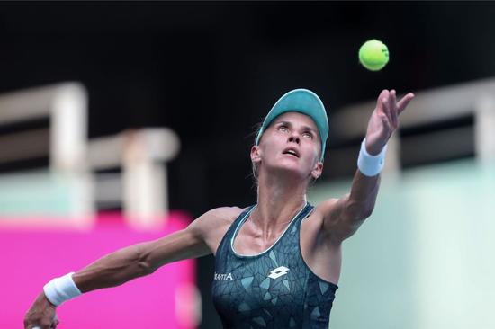 广网女单上届冠军特苏雷科 上一轮游