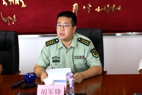 胡军锋政委讲述顺德边检官兵为发扬烈士精神所付出的实际行动