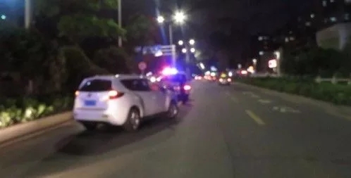 珠海一男子柠溪路醉驾逆行撞车 幸无人员受伤