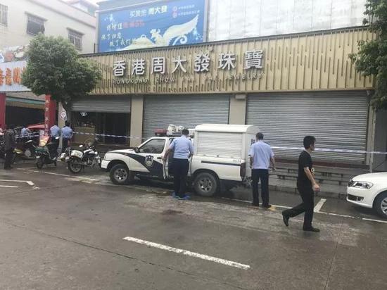 中山香港周大发珠宝三角店百万首饰被盗 警方