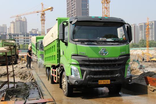 新型环保车(大良街道宣传文体办公室供图)