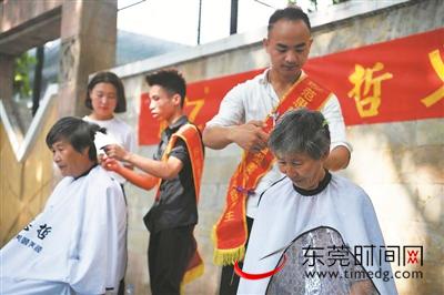 义剪活动吸引了不少街坊前来理发 通讯员供图