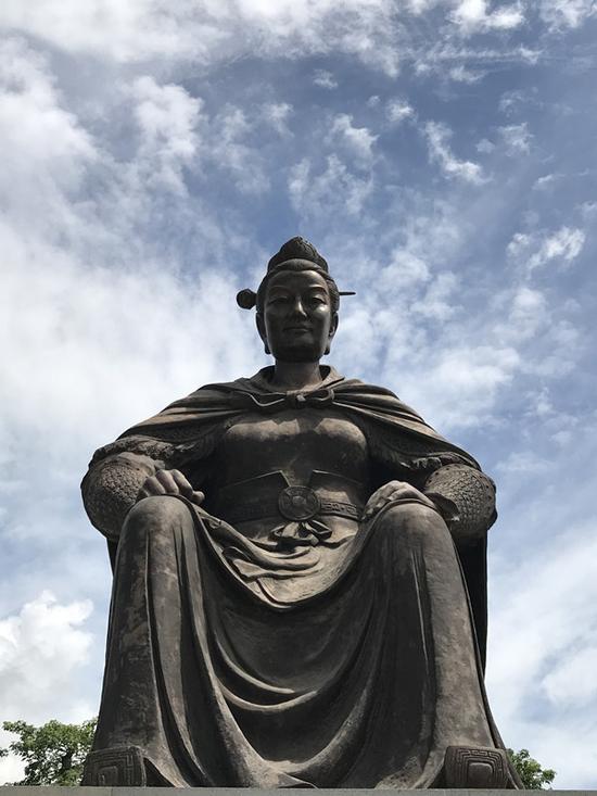 雕塑作品 冼太夫人