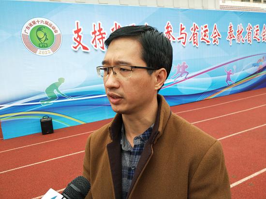 汕头市体育局副局长黄炳壮