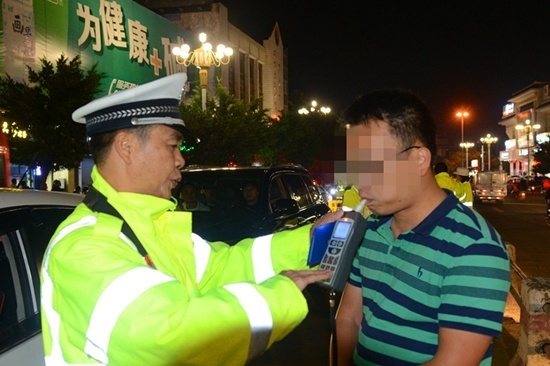 合雷州人口_雷州石狗