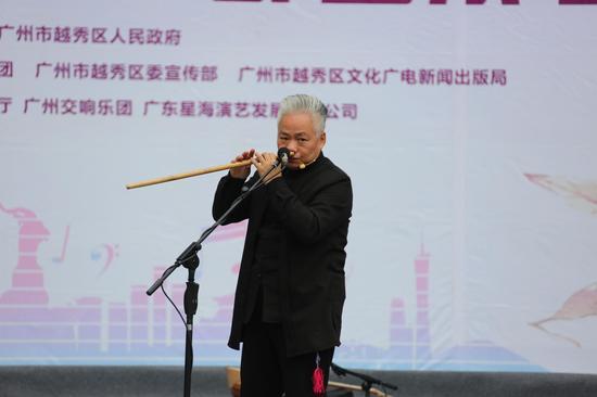 方锦龙表演节目
