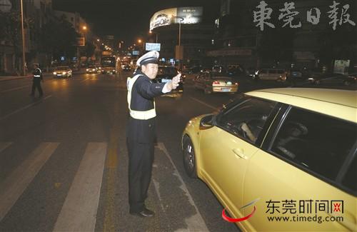 ▲我市已在东城交警大队试点类于“路长制”的方式治堵 资料图 郑琳东 摄