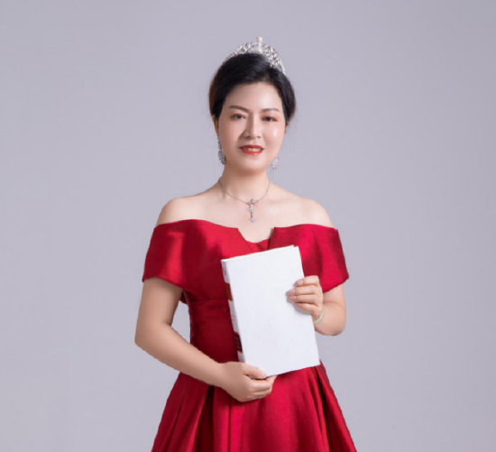 画家李玉莲