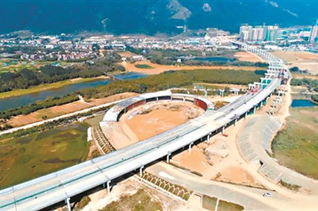 汕湛高速公路惠清段正加紧建设。