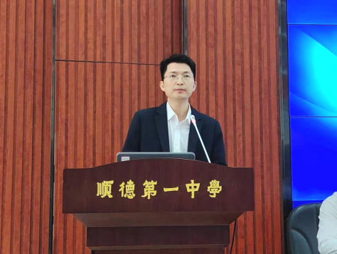 区教育局组织人事科科长刘进华发言