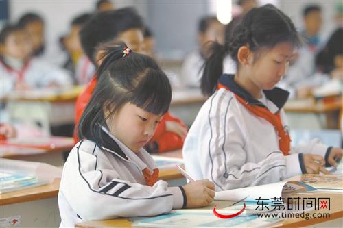 莞城街道公布小学招生简章 资料图 杨泽彬 摄