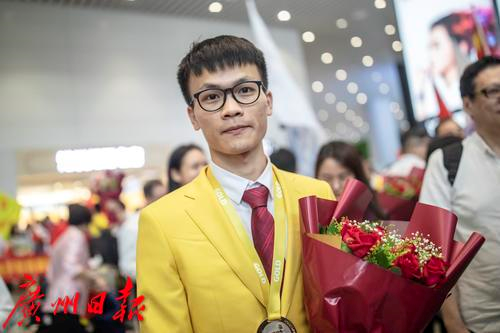 砌筑项目金牌获得者陈子烽