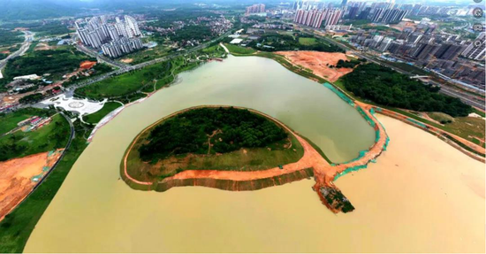 暴雨过后的知识城九龙湖