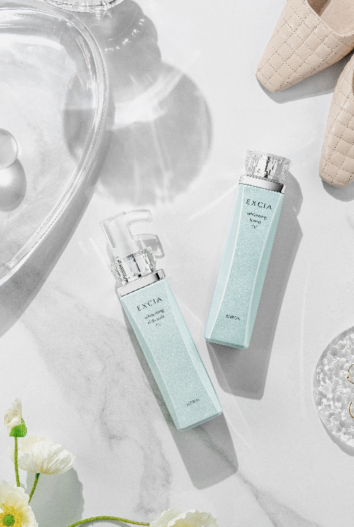 ALBION 澳尔滨雅思净白新活保湿渗透乳 200g/930RMB 焕肤水 200ml/930RMB