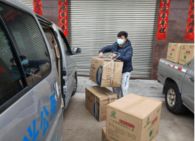 驻镇帮扶工作队全体成员、镇政府全体党员干部、村居工作者以及志愿者们共同构筑防疫堡垒