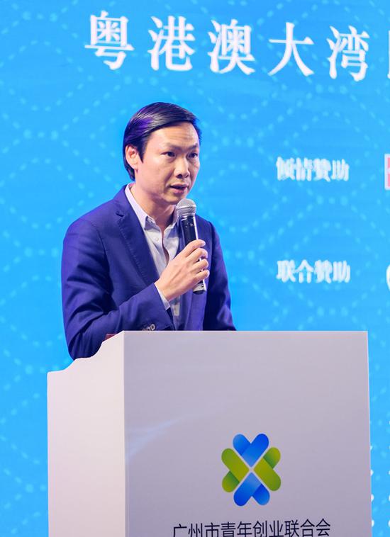 岑兆雄发表感言
