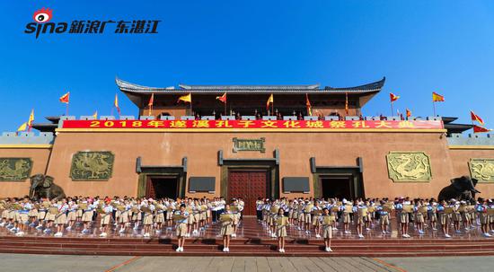 戊戌年广东遂溪孔庙祭孔大典现场 陈婷 摄